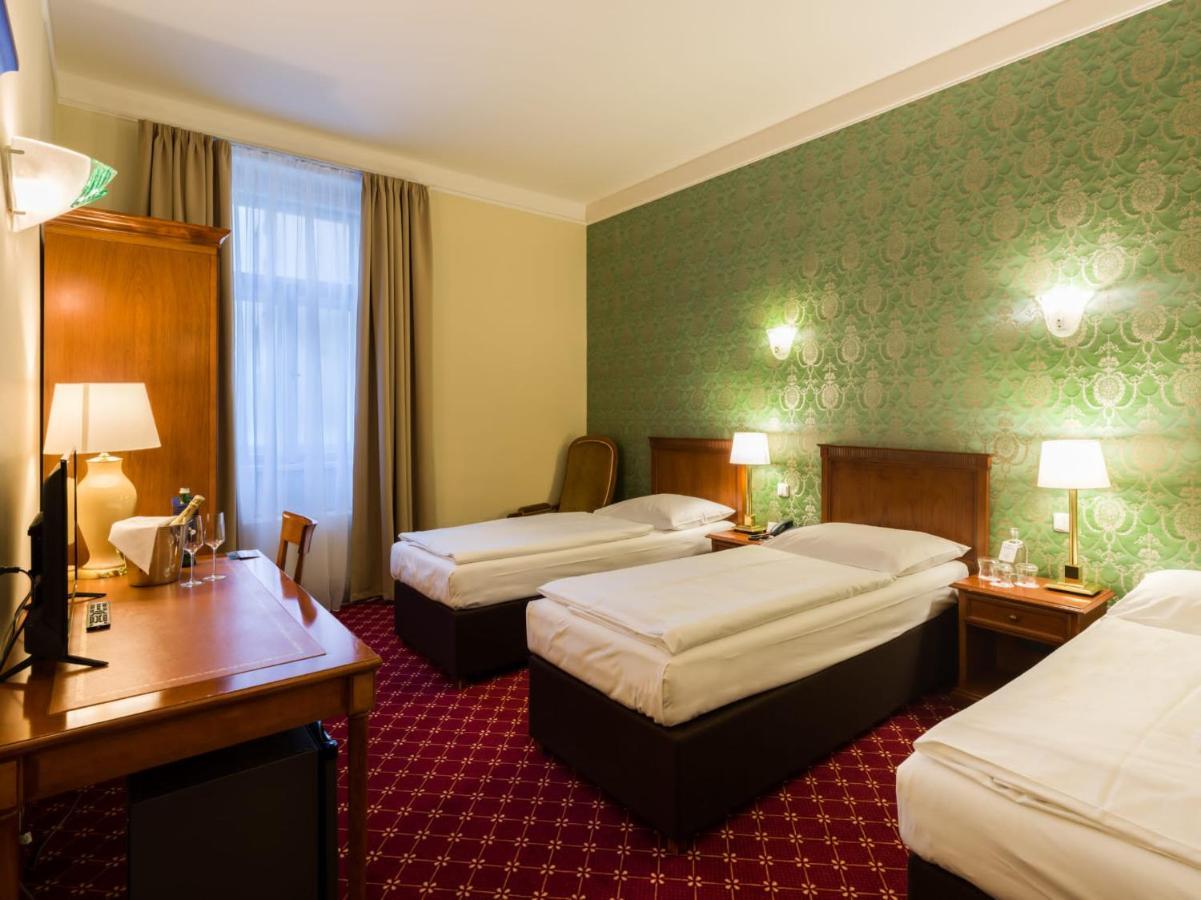 Hotel St George - Czech Leading Hotels Прага Экстерьер фото